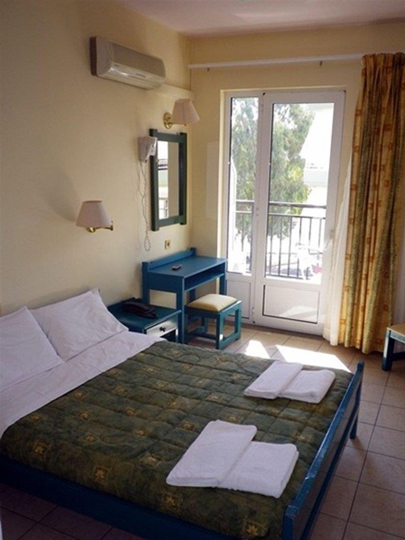 Hotel Ilios Херсонисос Екстериор снимка