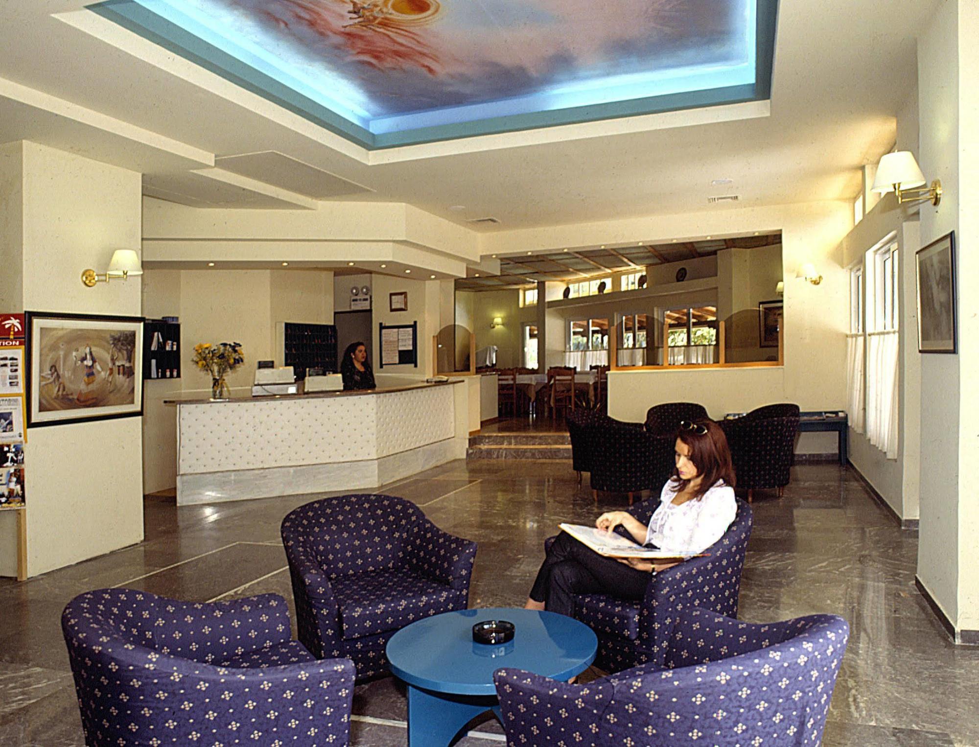 Hotel Ilios Херсонисос Екстериор снимка